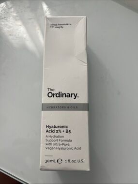 The Ordinary Hyaluronic Acid 2% + B5 Serum — White